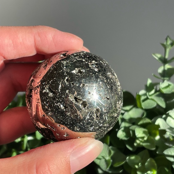 Pyrite Sphere - Picture 13 of 16